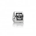 CHARM PANDORA LLETRA U - 790323U